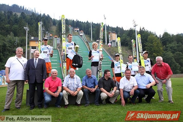 267 Podium w kategorii Open na HS106